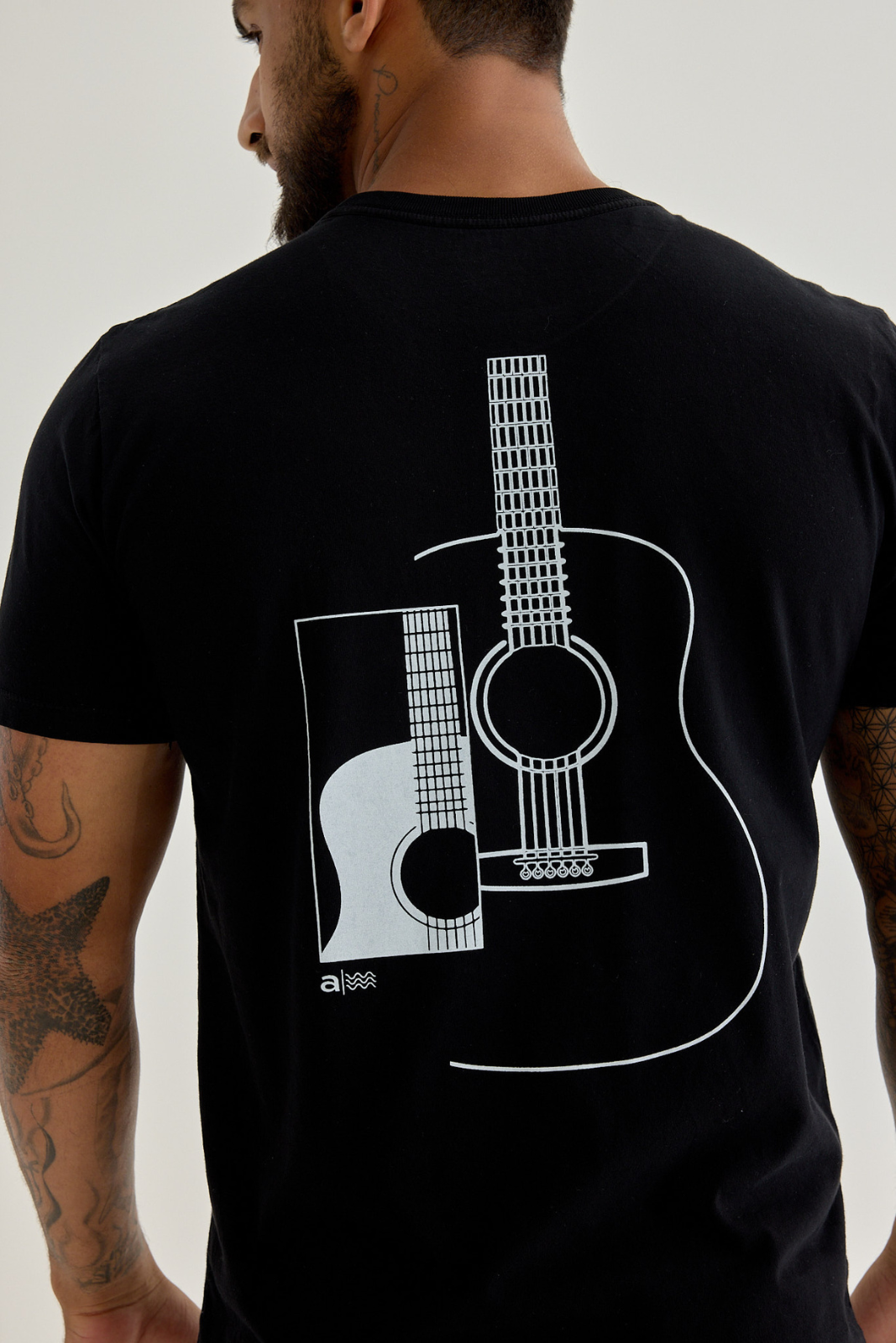 Camiseta Sound of Sesan - Preta