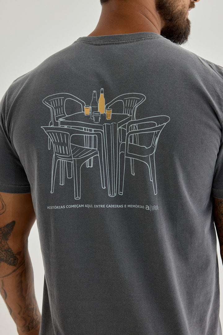 Camiseta Estonada - Entre Histórias - Cinza