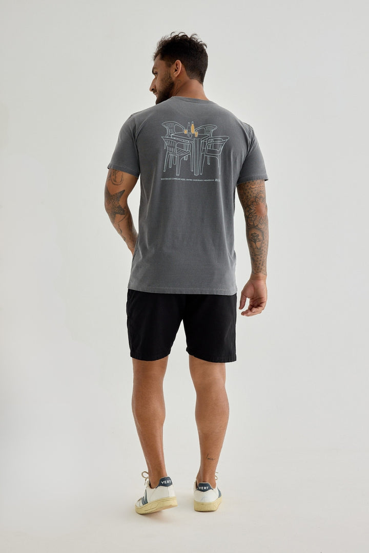 Camiseta Estonada - Entre Histórias - Cinza