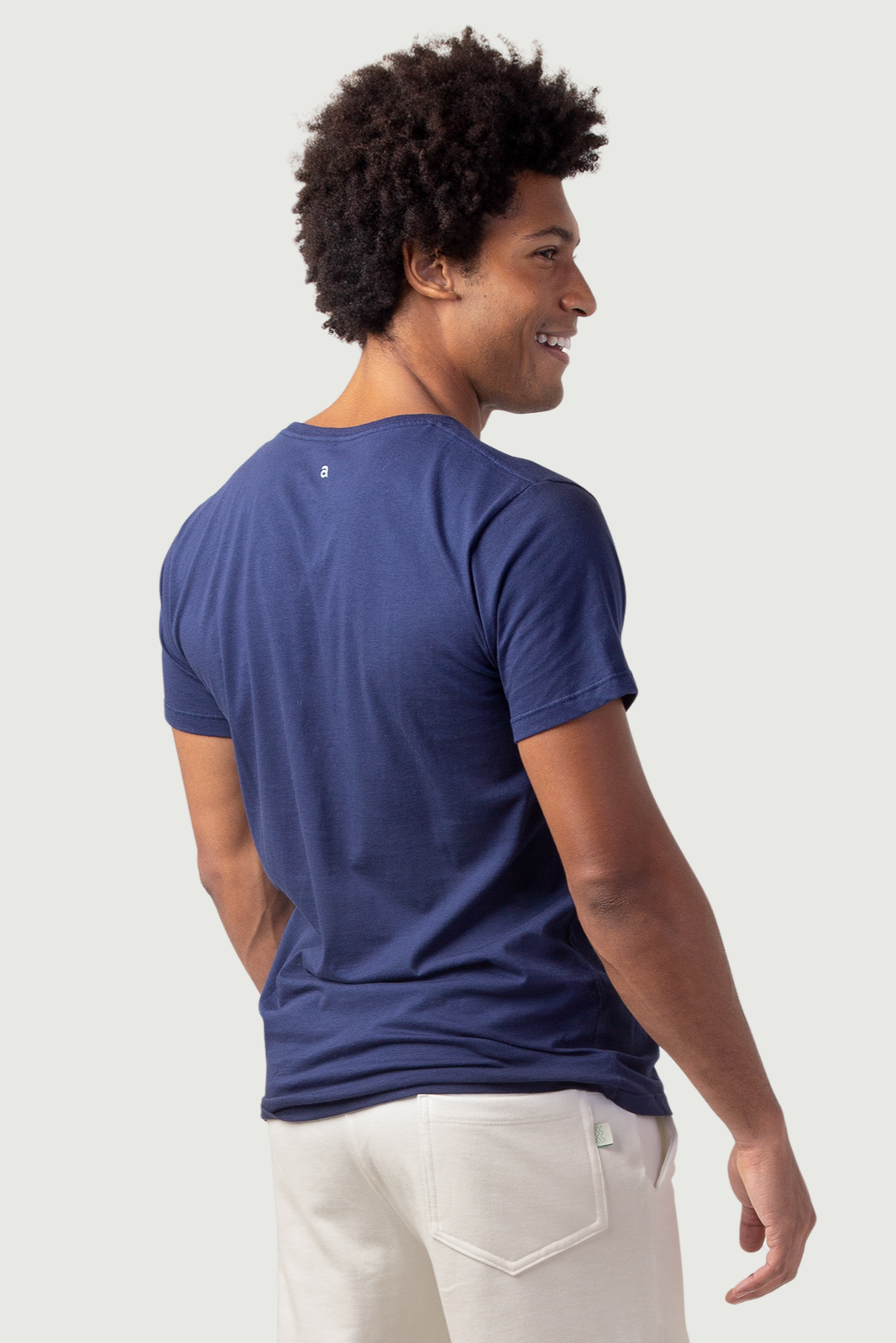 Camiseta Elementar - Gola V - Azul