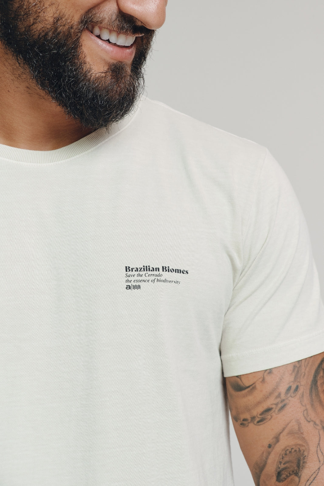 Camiseta Estonada Biomas - Ipê Amarelo - Areia