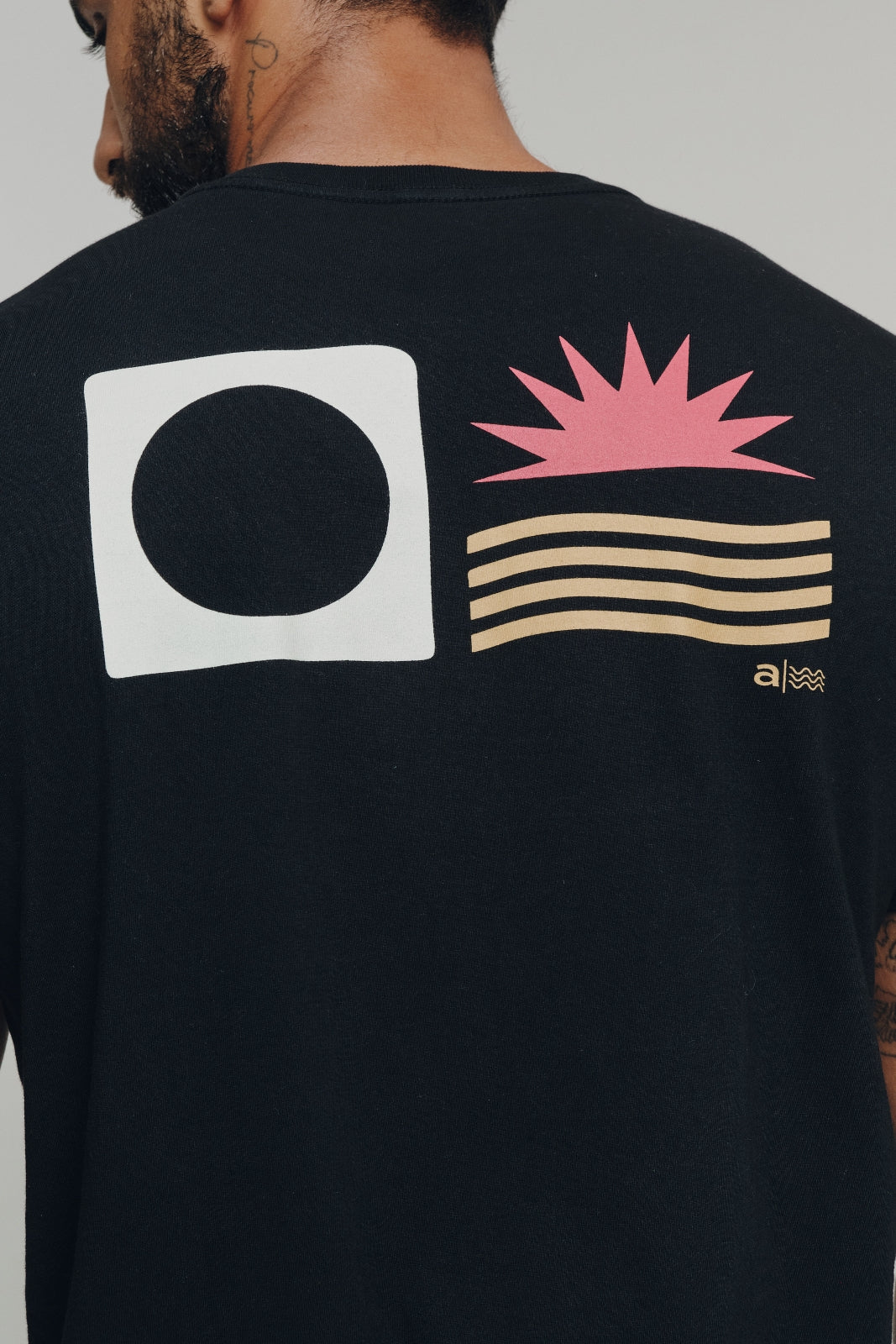 Camiseta Estampada - Sol e Lua - Preta