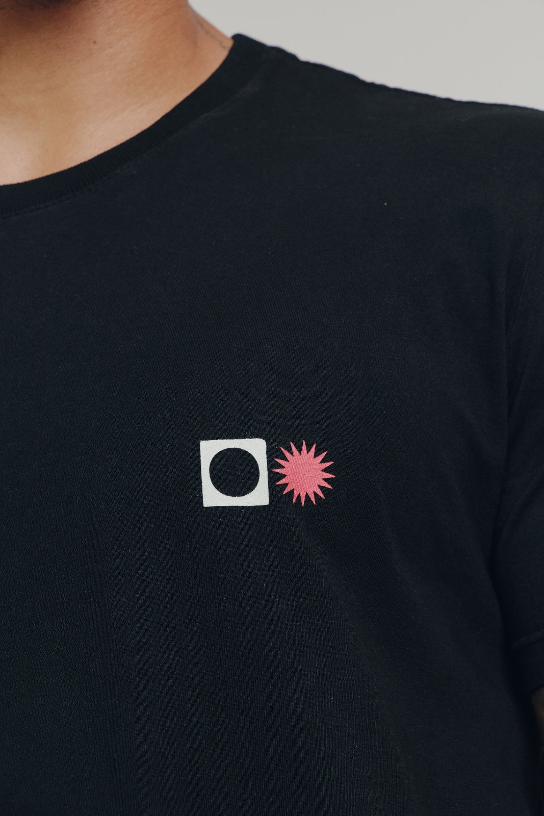 Camiseta Estampada - Sol e Lua - Preta