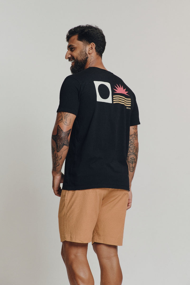 Camiseta Estampada - Sol e Lua - Preta