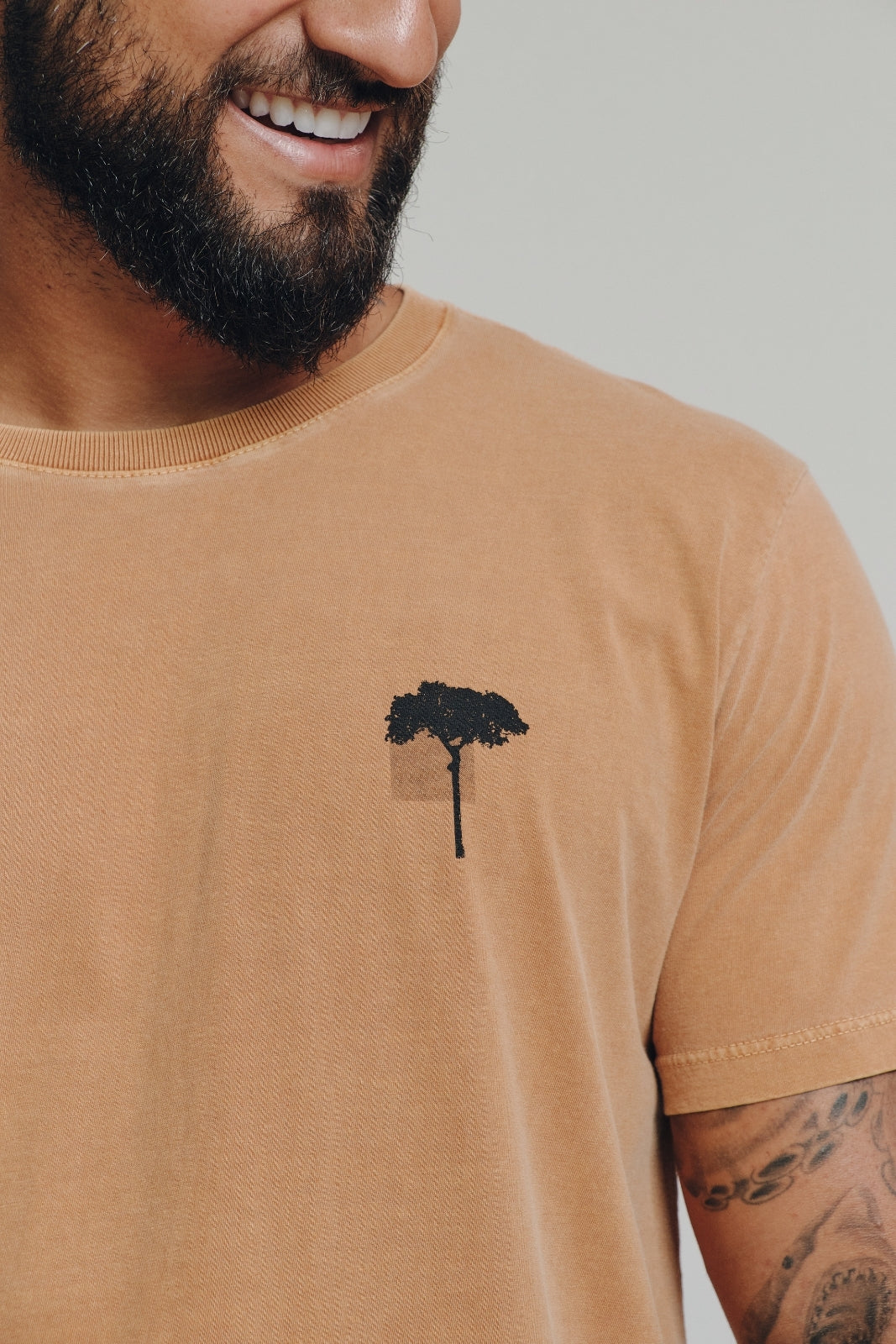 Camiseta Estonada Biomas - Pau-Brasil - Laranja