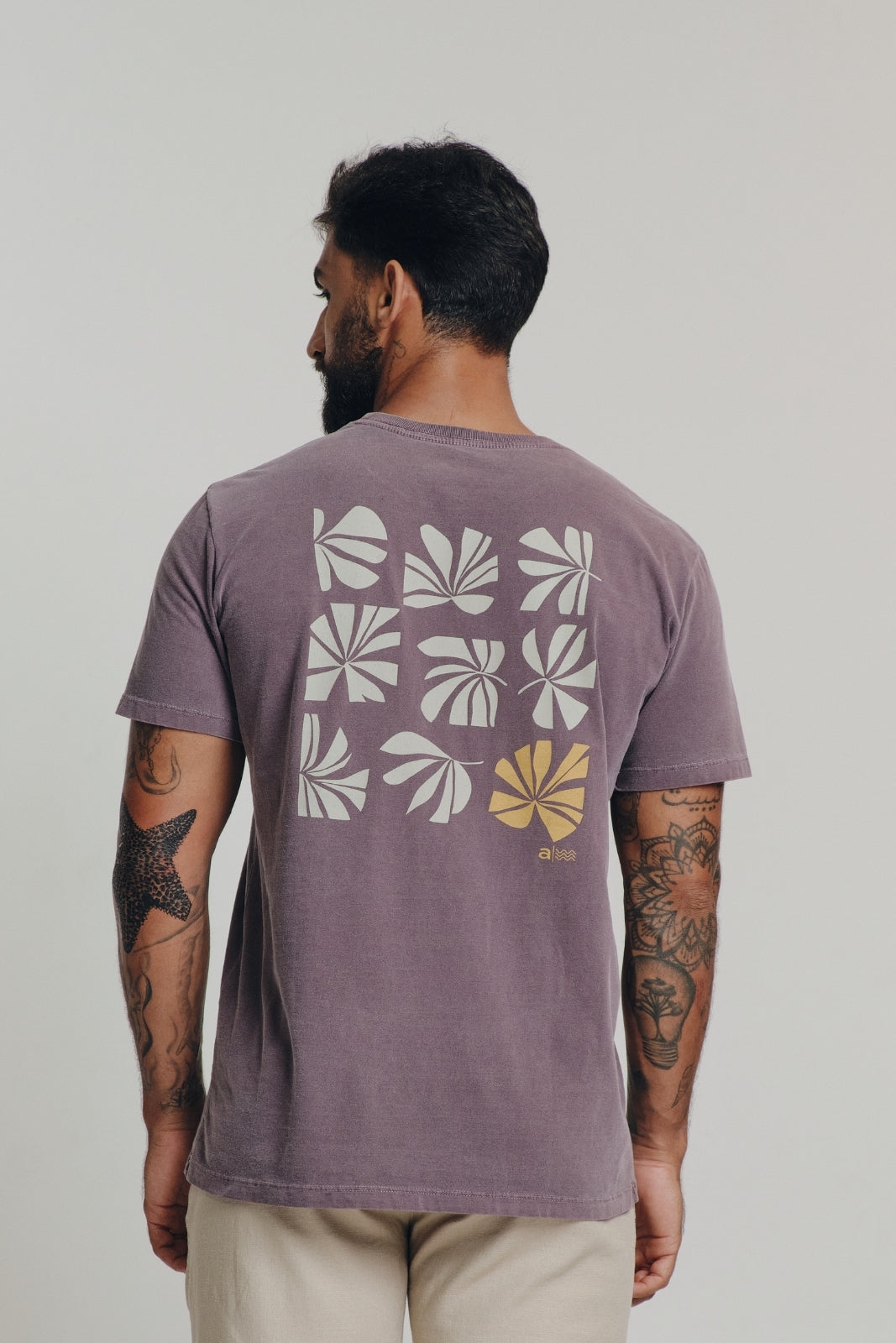 Camiseta Estonada Folhas - Lilás