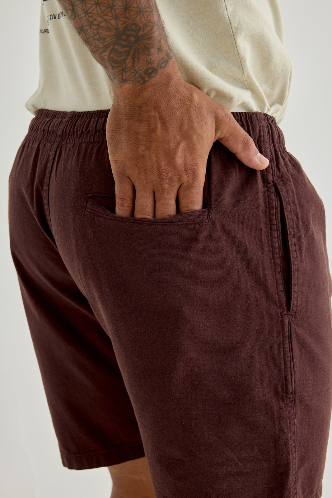 Short de Sarja Walk Ocean - Marrom