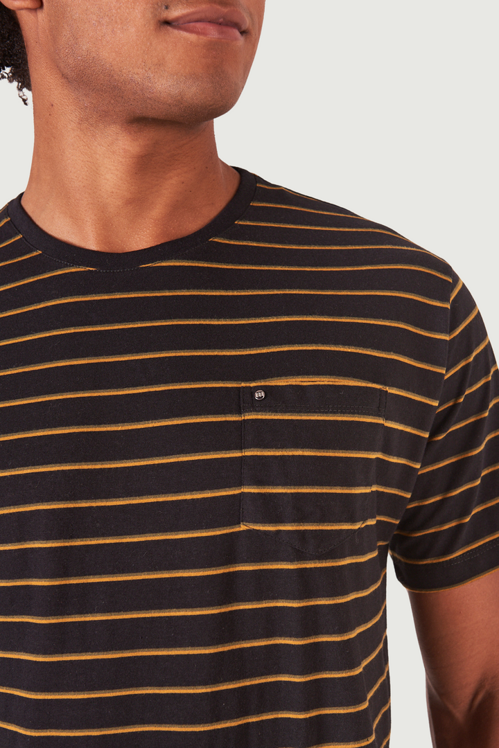 Camiseta em Fibra de Cânhamo Listrada - Preta