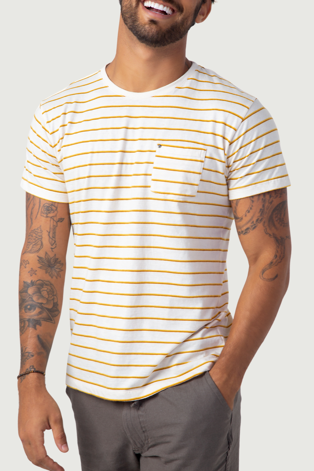 Camiseta em Fibra de Cânhamo Listrada - Preta