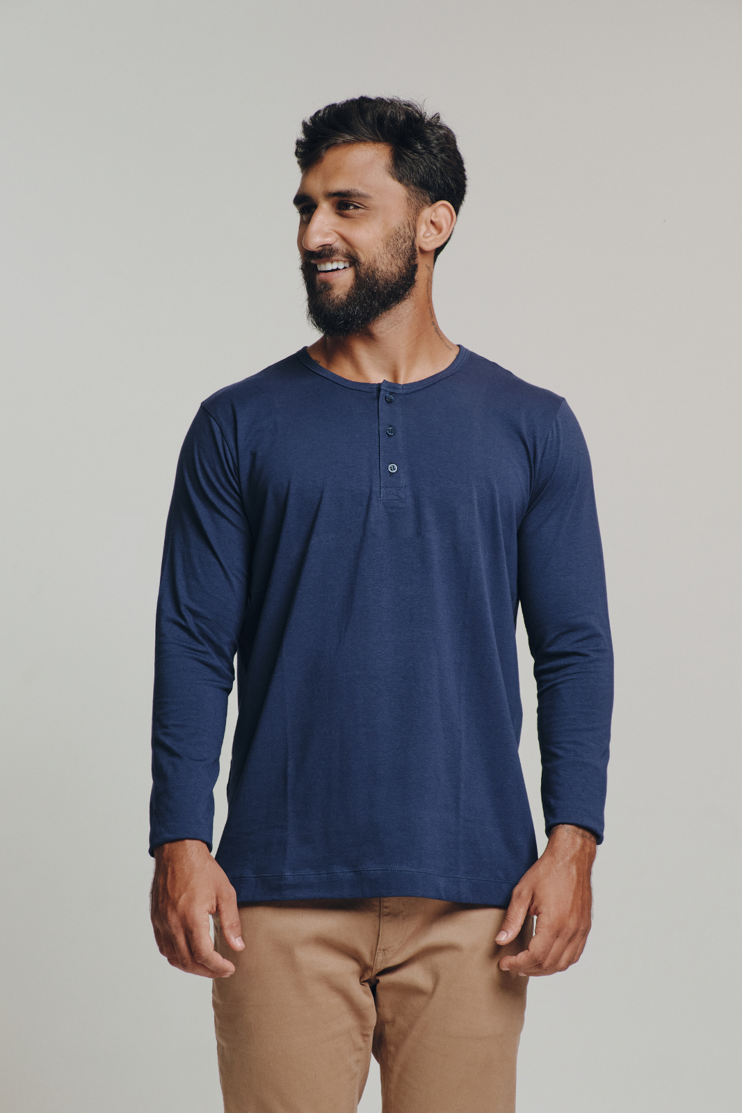Henley Fio Egípcio Manga Longa - Azul Marinho