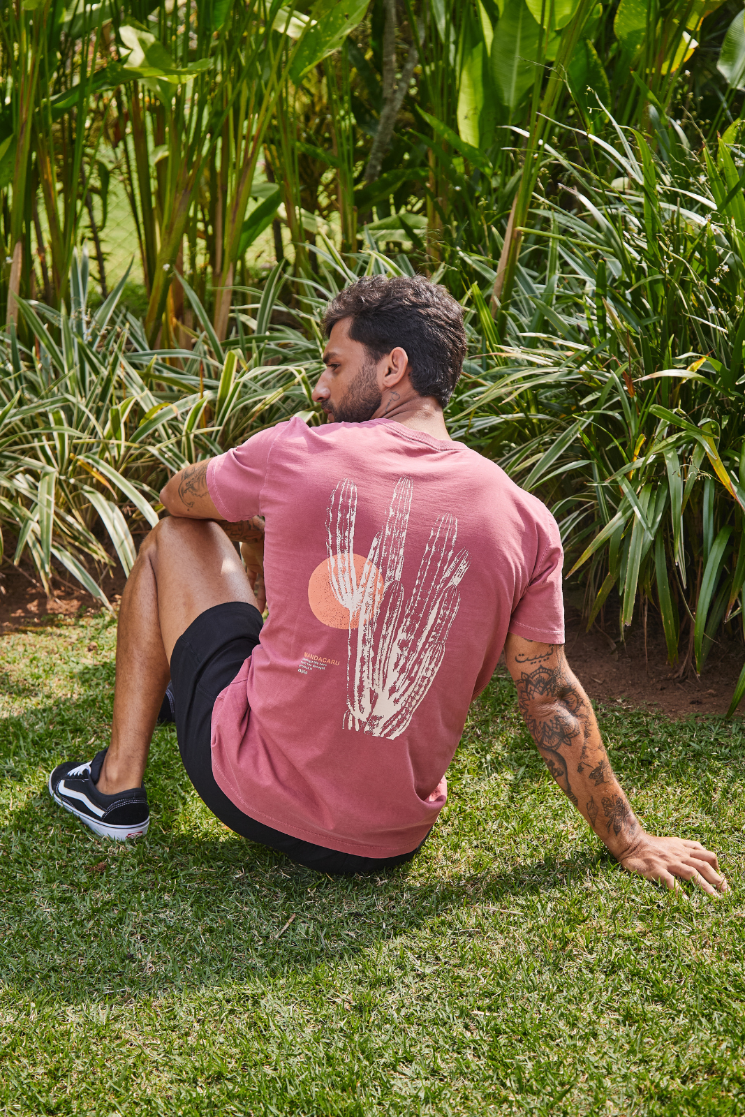 Camiseta Estonada Biomas  - Mandacaru - Bordo