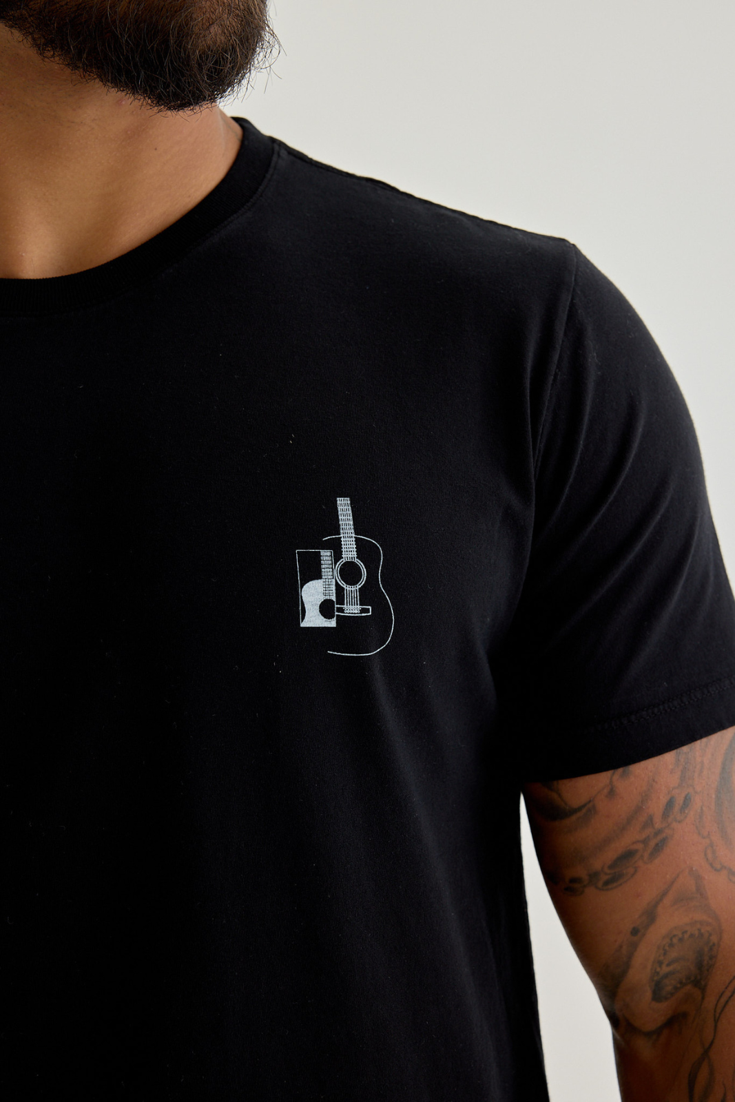 Camiseta Sound of Sesan - Preta