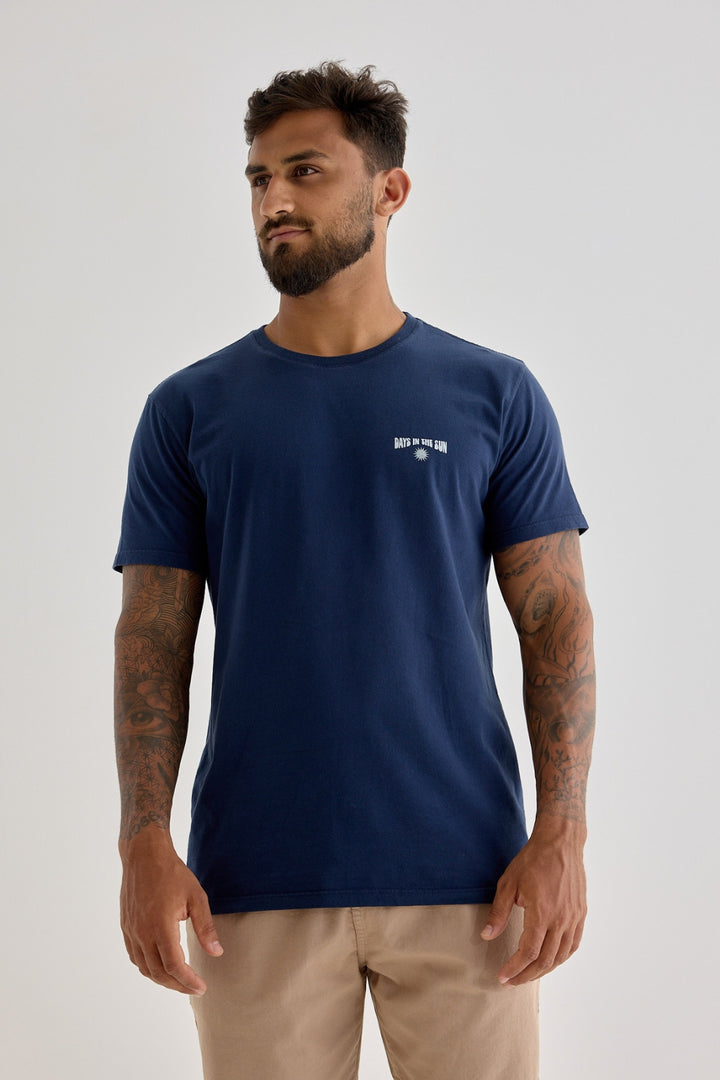 Camiseta Days in the Sun - Azul Marinho