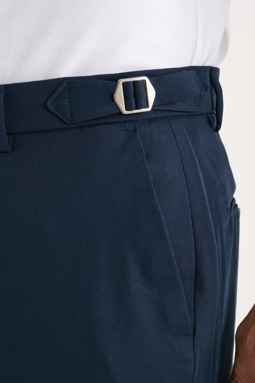 Calça de Alfaiataria Ravena com Fivela - Azul Marinho