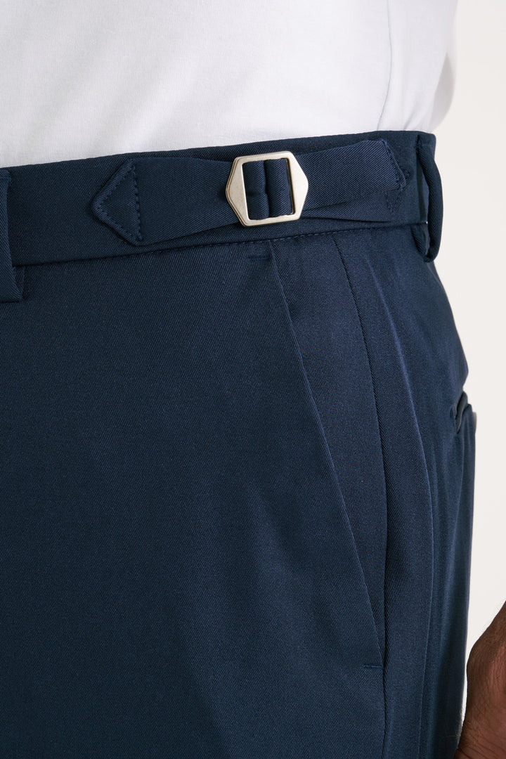 Calça de Alfaiataria Ravena com Fivela - Azul Marinho