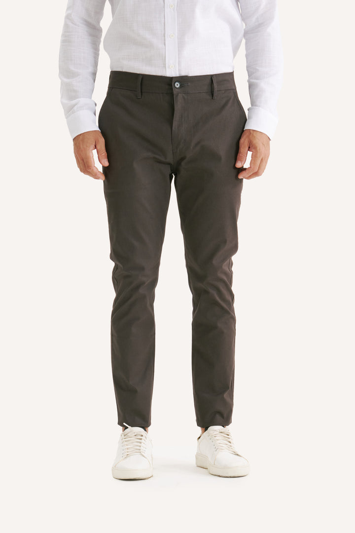 Calça de Sarja Slim Fit - Chumbo
