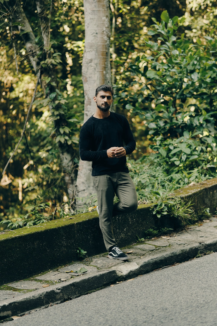 Blusa Cotele Refúgio - Preta