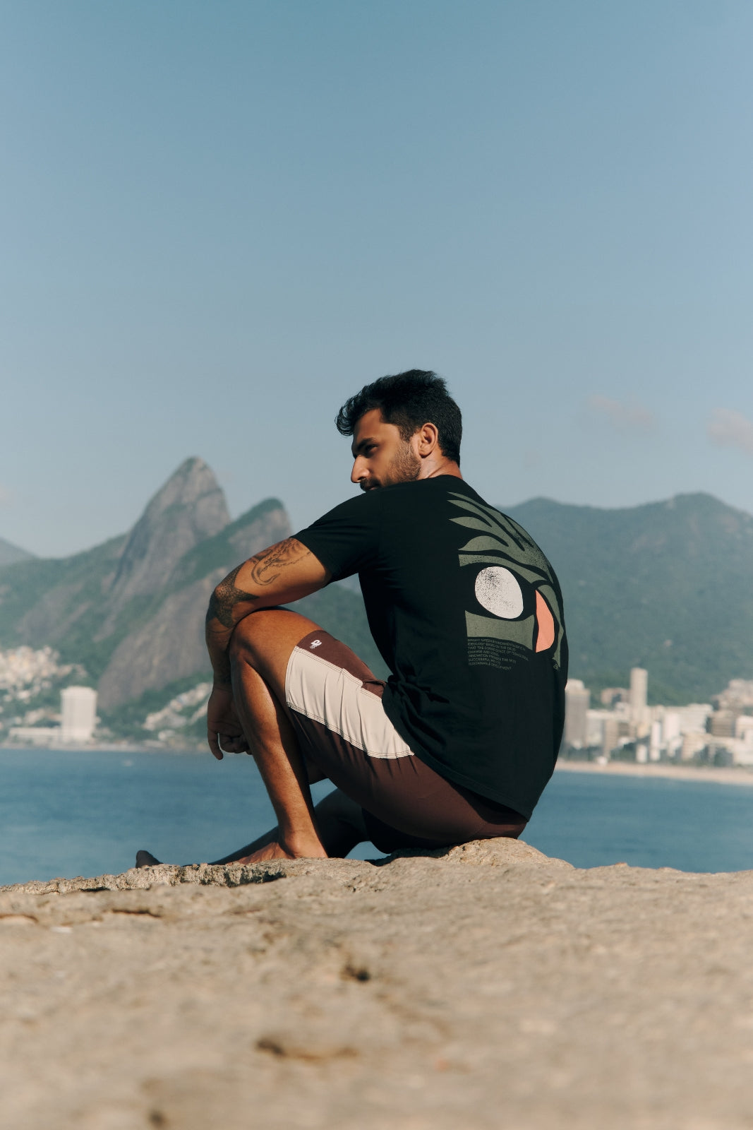 Camiseta Geo Element - Preta