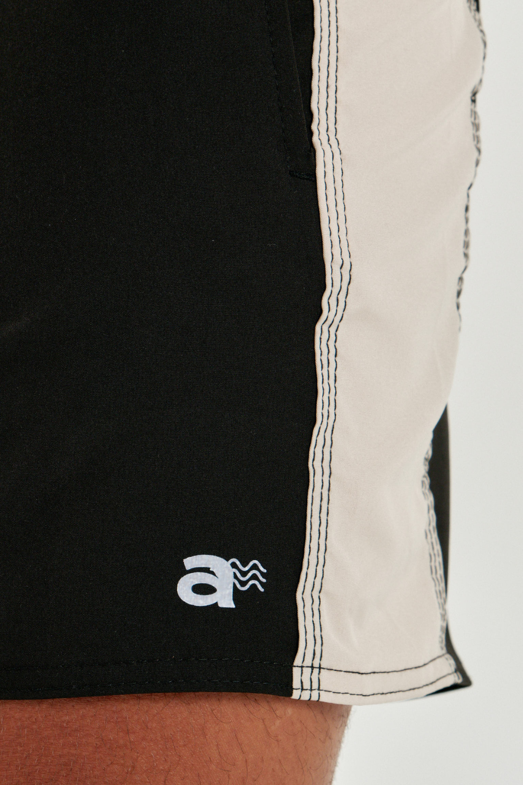 Boardshort Retro Faixa Lateral -  Preto | Laranja