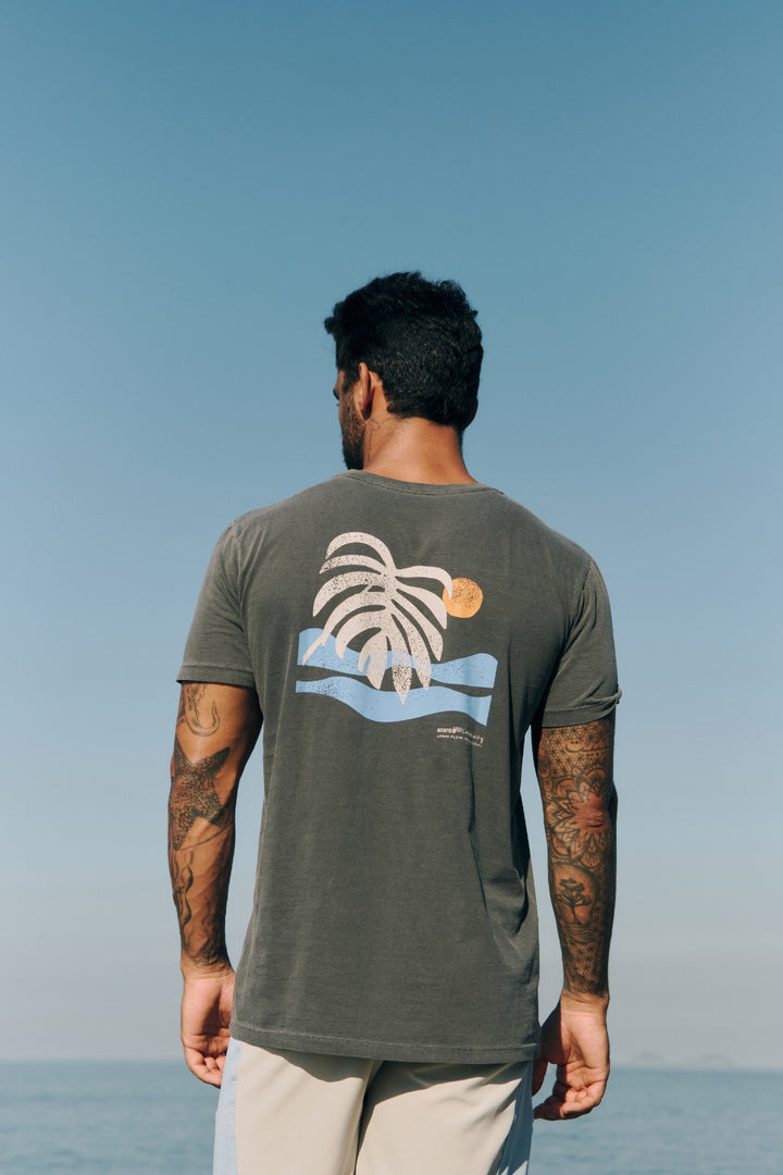 Camiseta Estonada - Sunset Waves - Cinza