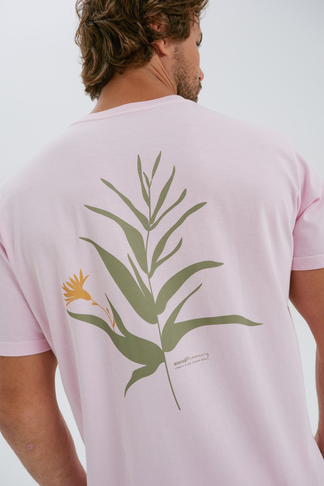 Camiseta Estonada - Botânica - Rosa Claro