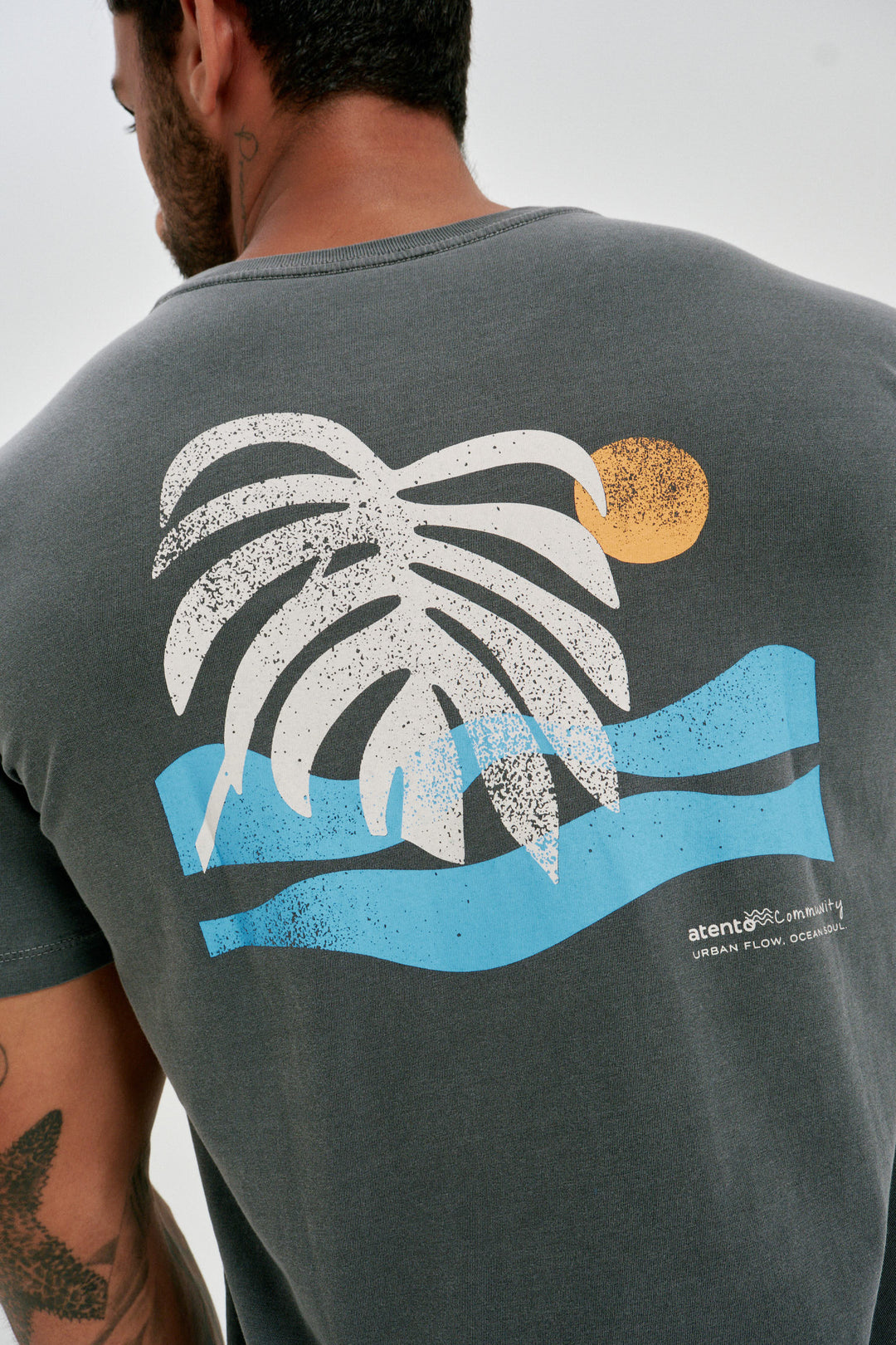 Camiseta Estonada - Sunset Waves - Cinza
