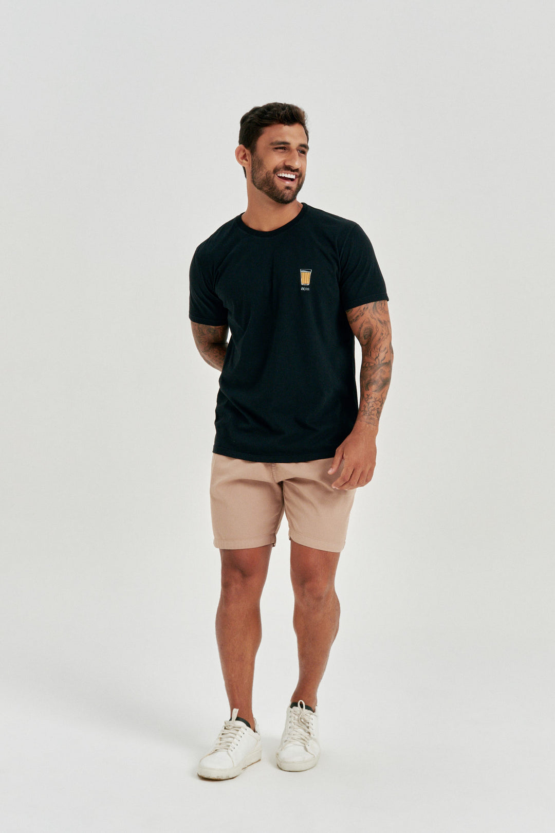 Camiseta Estampa - Entre Histórias - Preta