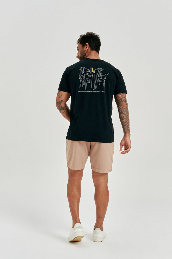 Camiseta Estampa - Entre Histórias - Preta