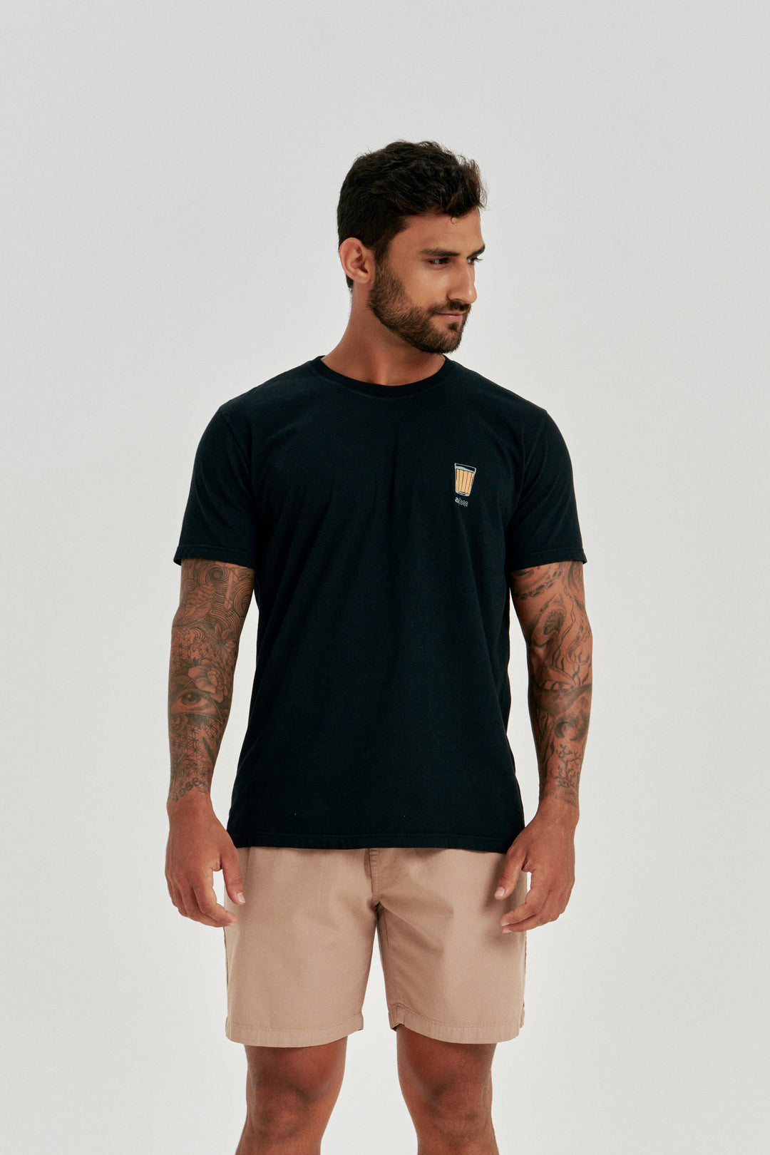 Camiseta Estampa - Entre Histórias - Preta