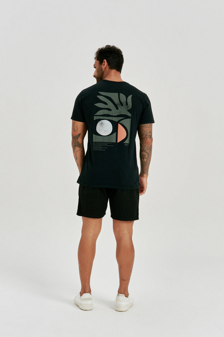 Camiseta Geo Element - Preta