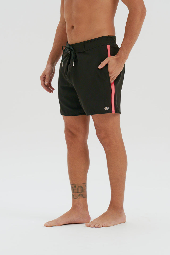 Boardshort Flat 1 Vieis Lateral - Preto com Rosa
