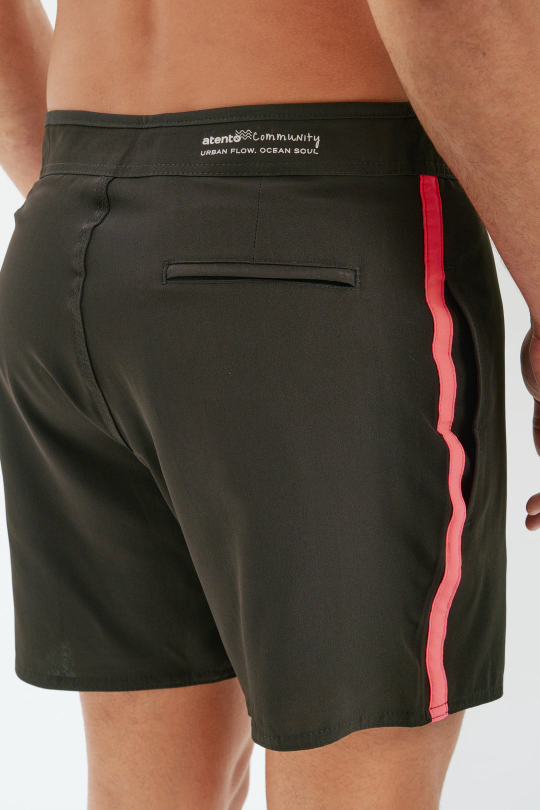Boardshort Flat 1 Vieis Lateral - Preto com Rosa
