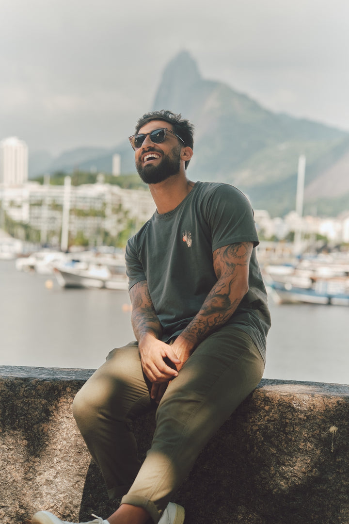 Camiseta Estonada Biomas  - Mandacaru - Cinza