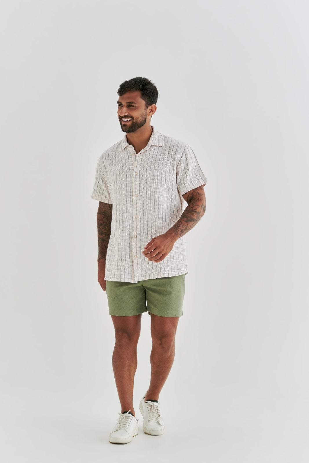 Short de Linho Caraíva - Verde Oliva